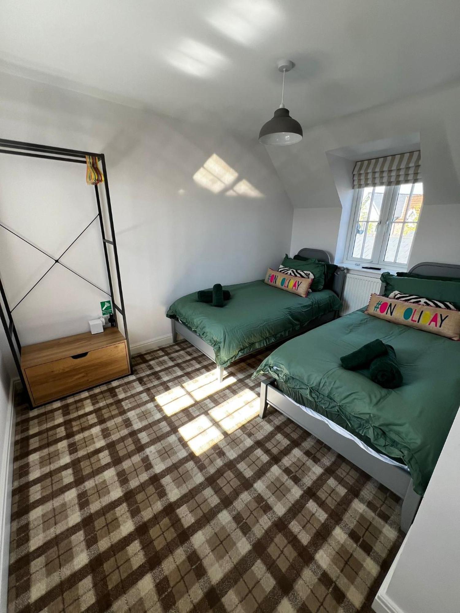 Neptune House, The Bay Holiday Village ฟายลี ภายนอก รูปภาพ